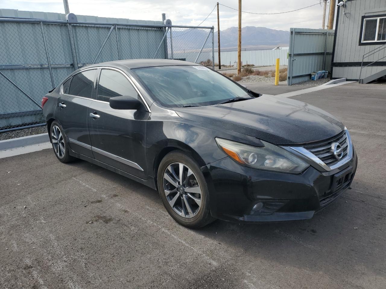 2016 Nissan Altima - Image 4