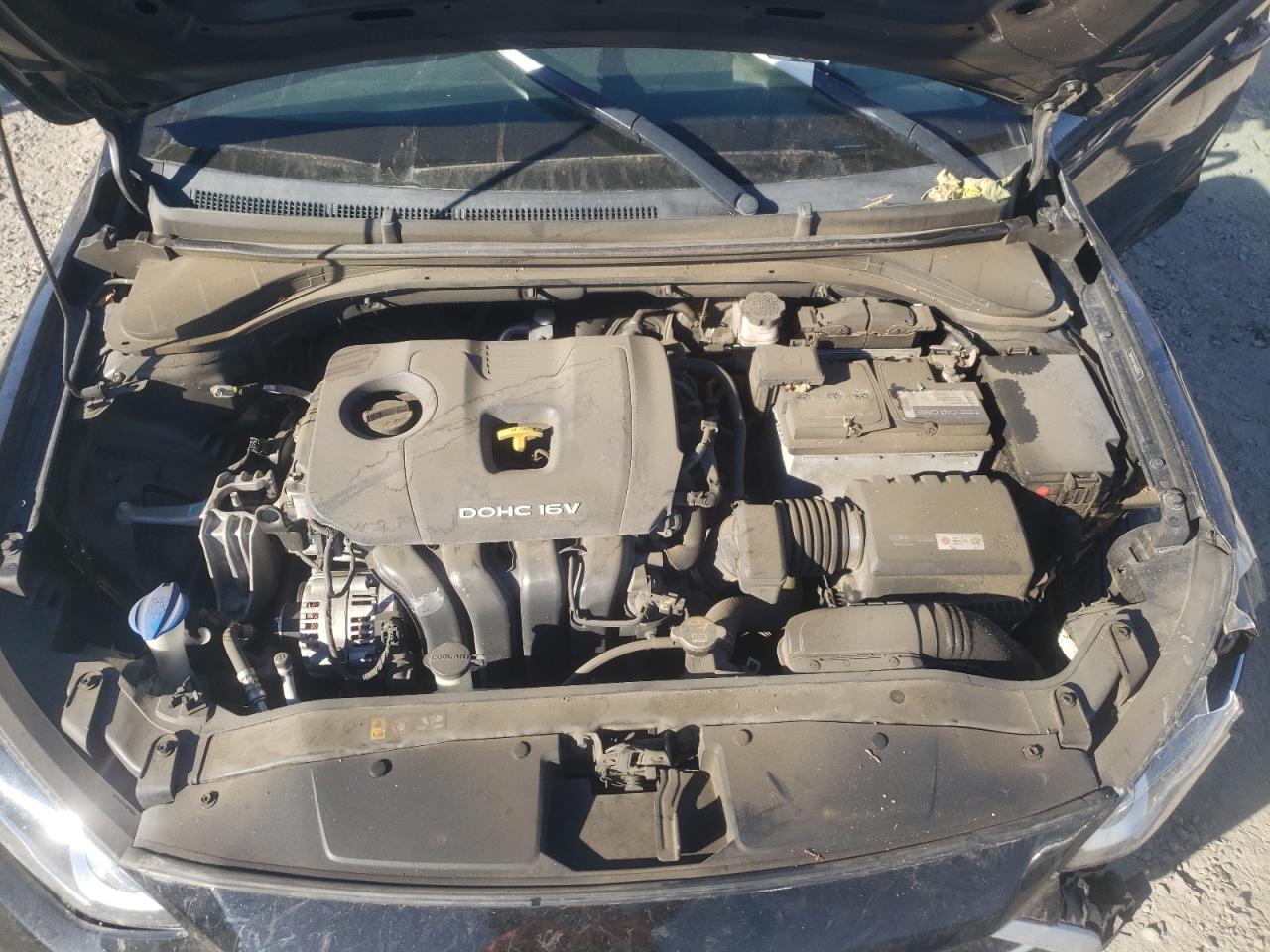 2018 Hyundai Elantra - Image 11