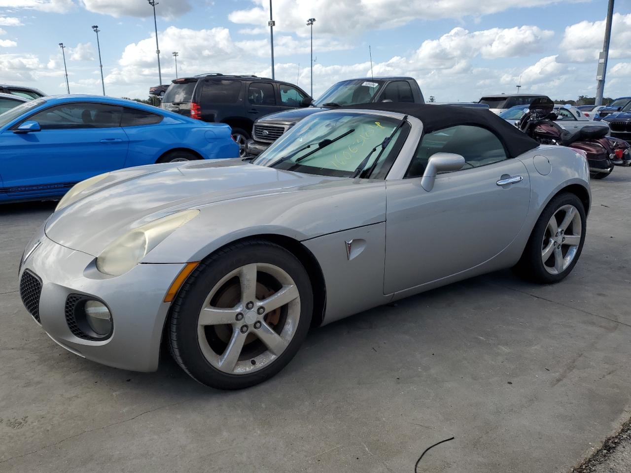 2007 Pontiac Solstice - Image 1