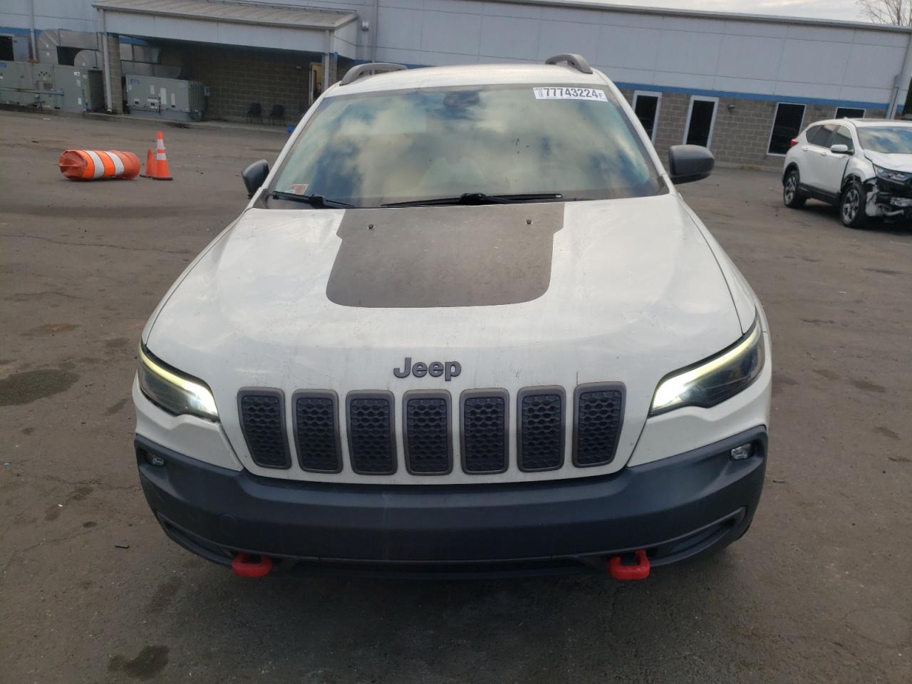 2019 Jeep Cherokee - Image 5