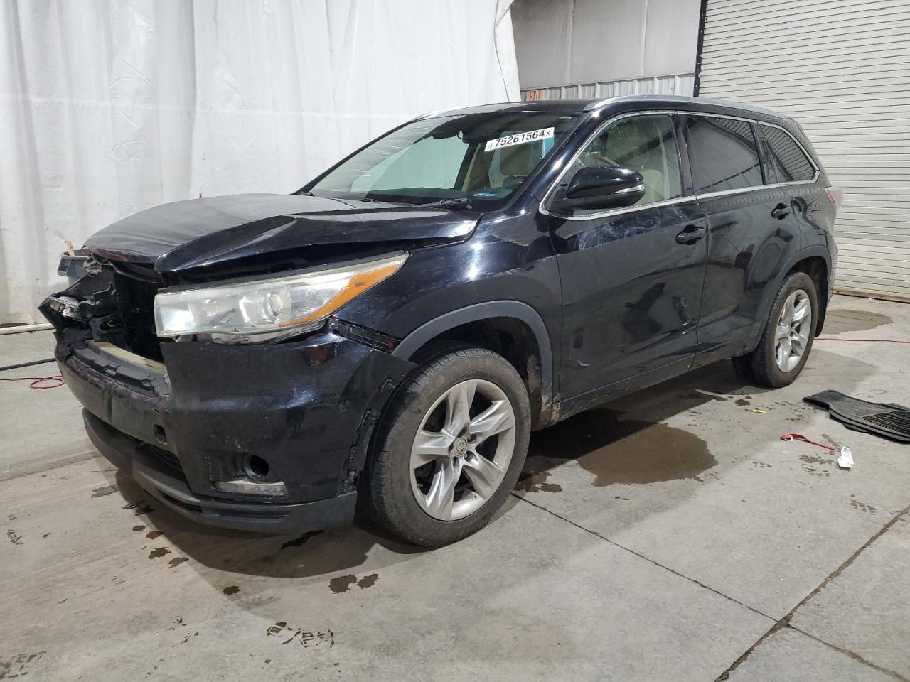 VIN 5TDDKRFH4FS133833 2015 TOYOTA HIGHLANDER no.1