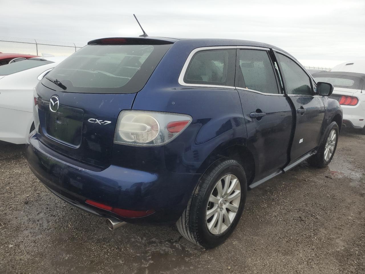 2010 Mazda CX-7 - Image 3
