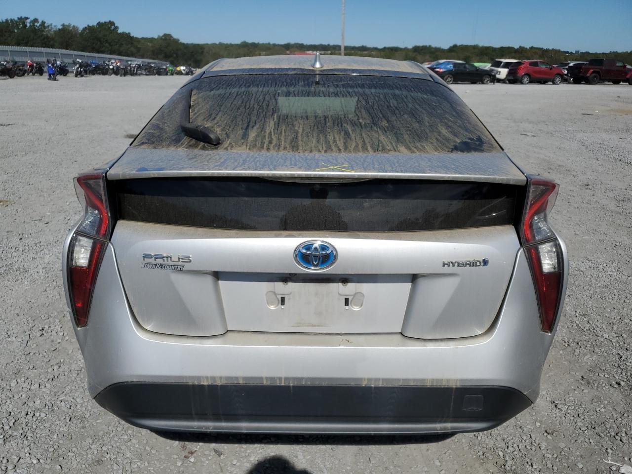 JTDKARFU8G3516698 2016 Toyota Prius