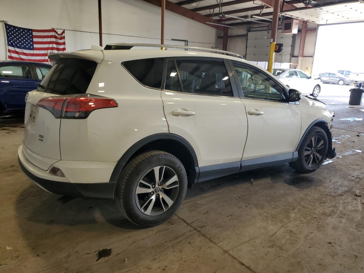 2017 Toyota RAV 4 - Image 3