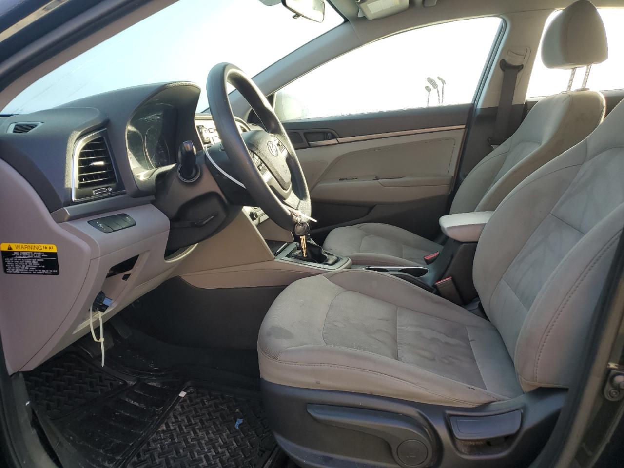 2017 Hyundai Elantra - Image 7