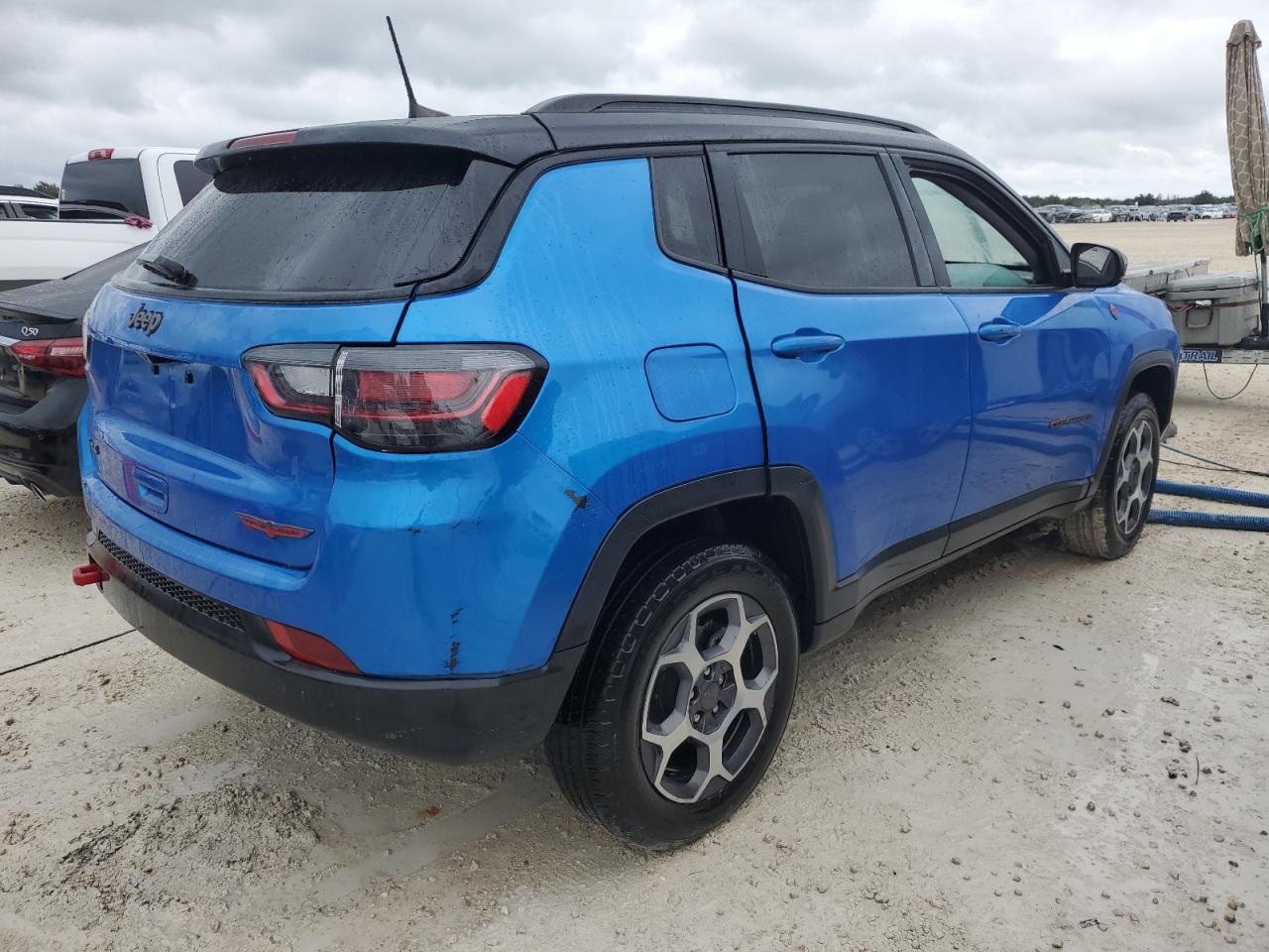 2022 Jeep Compass - Image 3