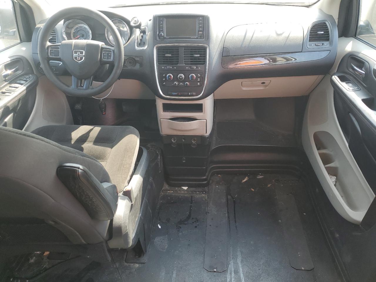 2019 Dodge Caravan - Image 8