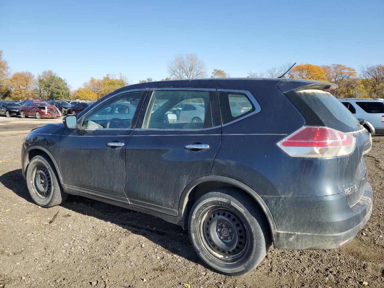 2015 Nissan Rogue - Image 2