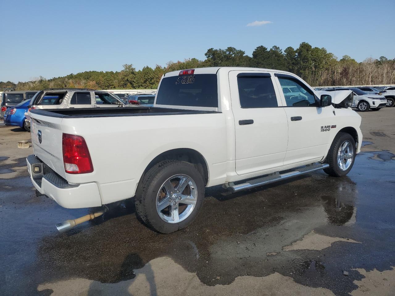 2016 RAM 1500 - Image 3