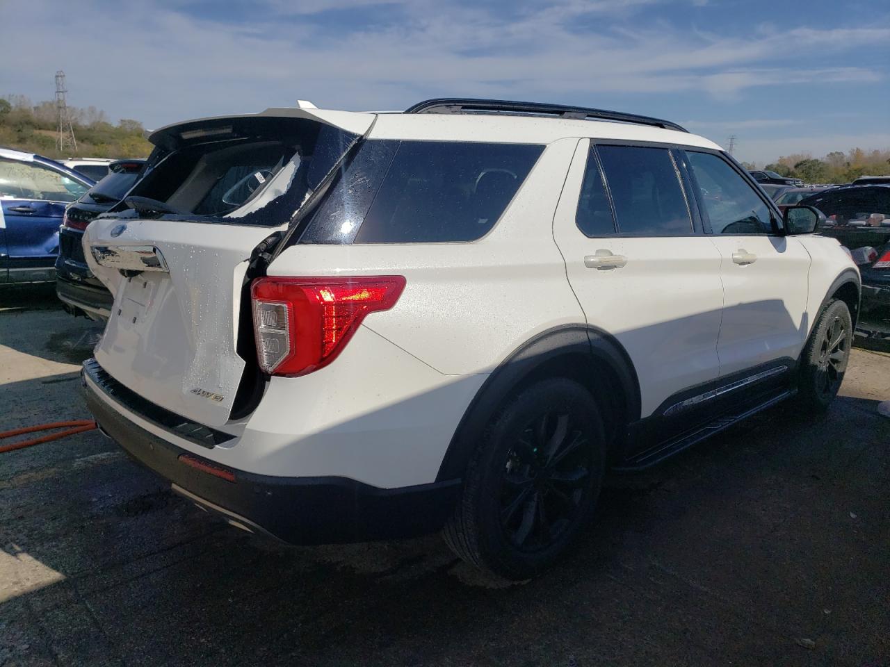 2021 Ford Explorer - Image 3