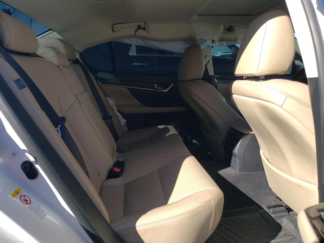 2016 Lexus GS - Image 10