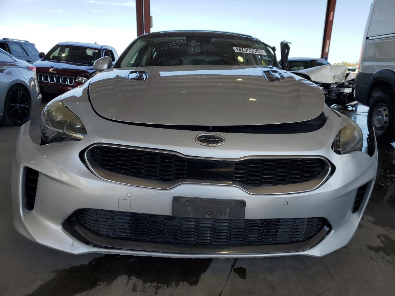 VIN KNAE25LA6J6037311 2018 KIA STINGER no.5