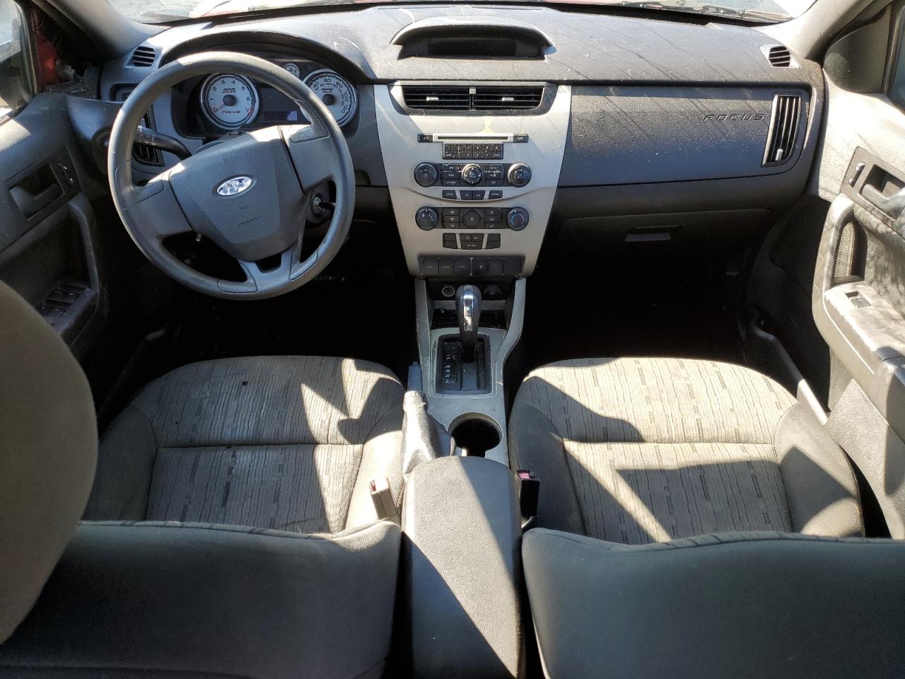 2010 Ford Focus - Image 8