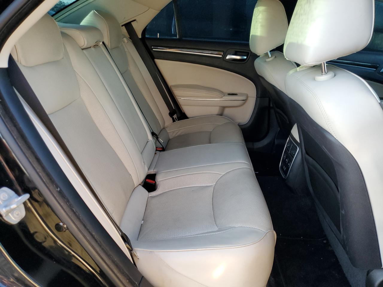 2016 Chrysler 300C VIN: 2C3CCAEG4GH224110 Lot: 73550664