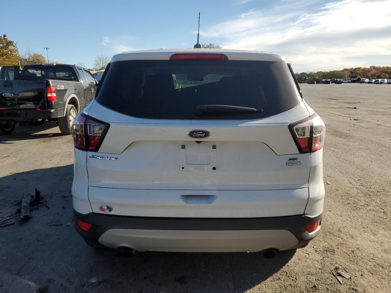 2017 Ford Escape Se VIN: 1FMCU0GDXHUD48186 Lot: 76763964