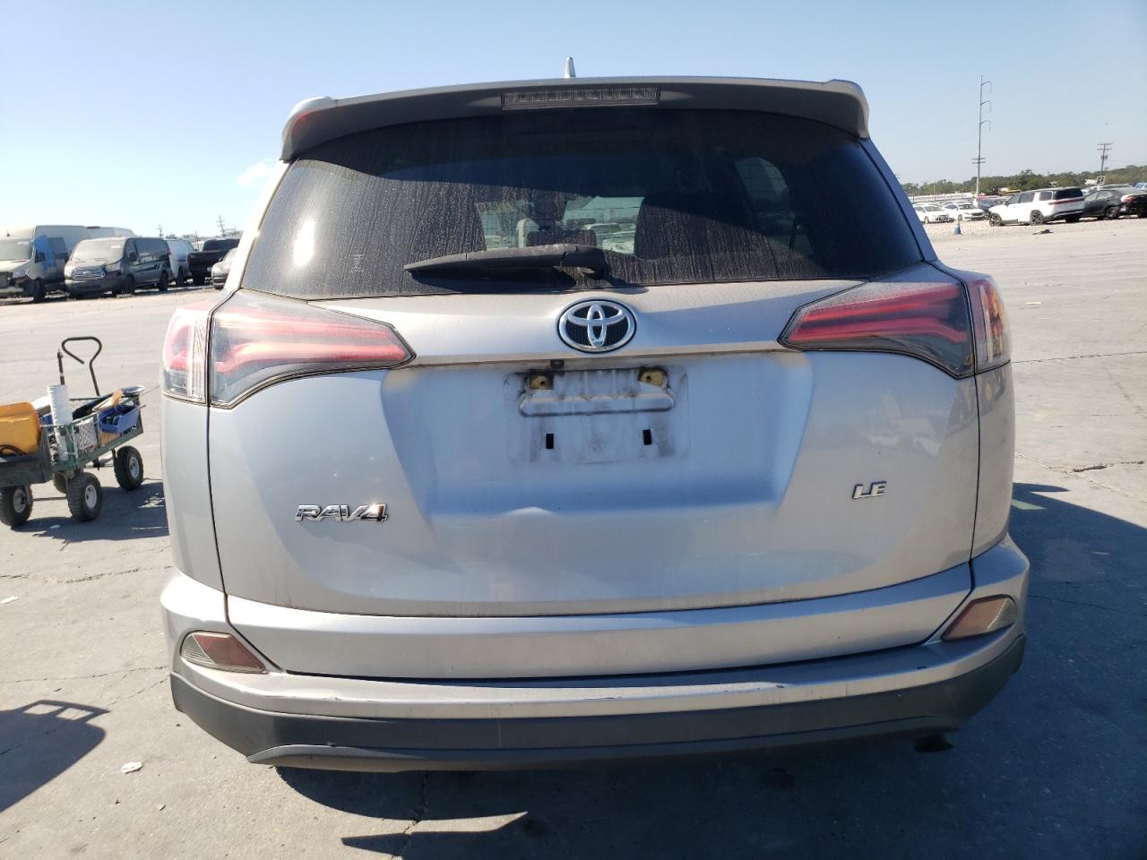 2018 Toyota Rav4 Le VIN: JTMZFREV5JJ183597 Lot: 77840954