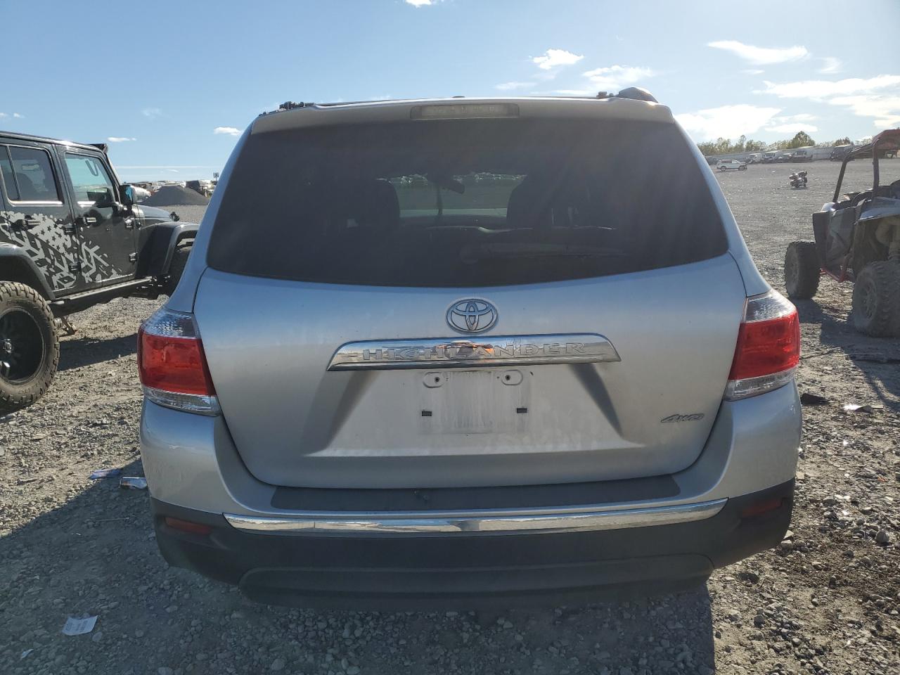 5TDBK3EH7CS166228 2012 Toyota Highlander Base