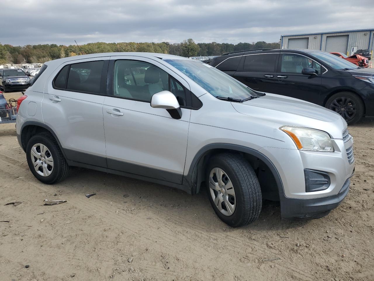 2015 Chevrolet Trax - Image 4