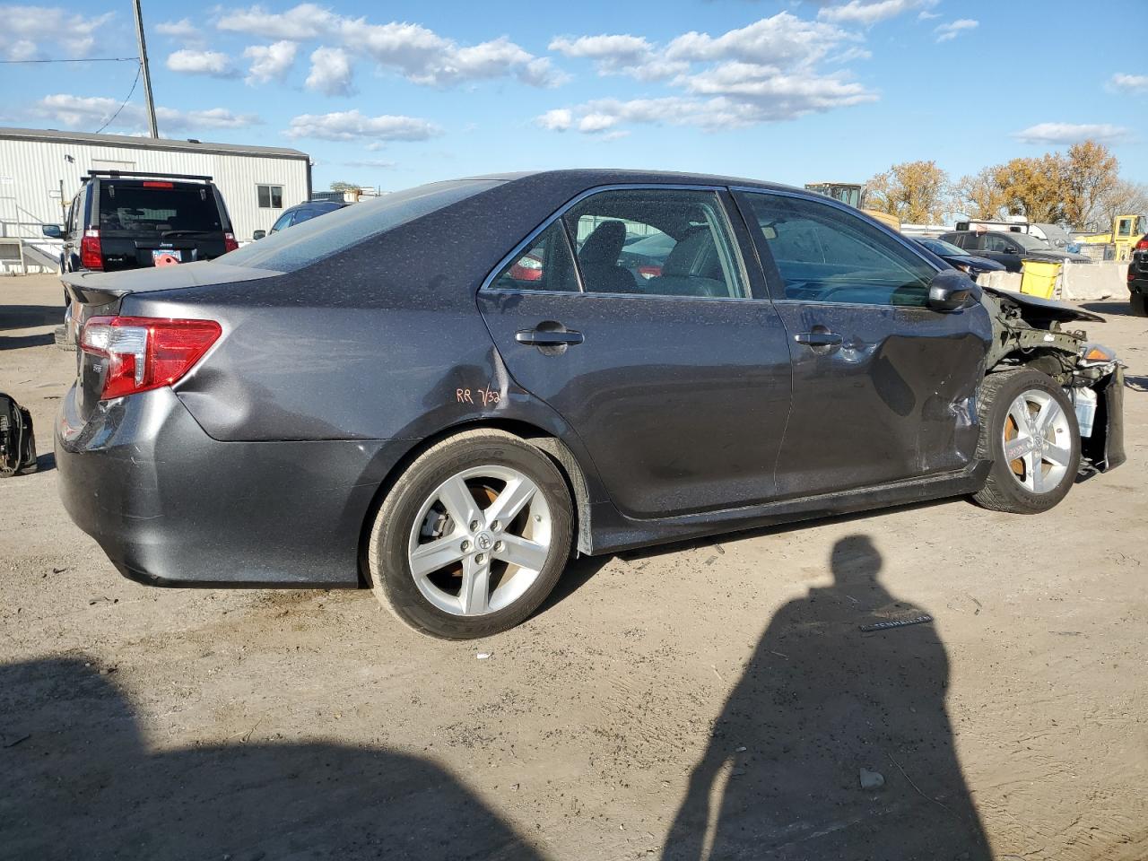 2014 Toyota Camry - Image 3