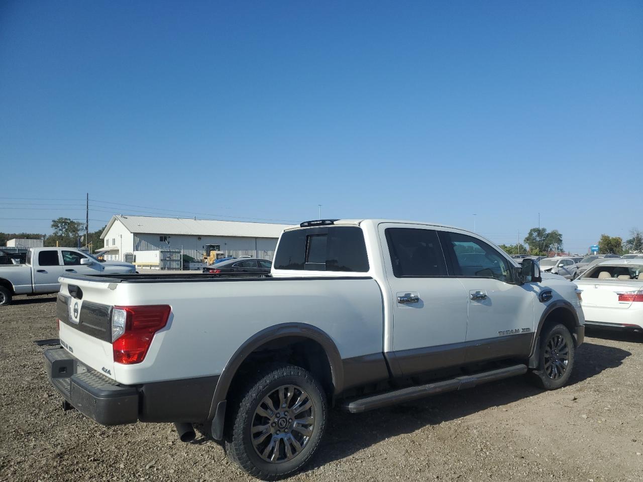2017 Nissan Titan - Image 3