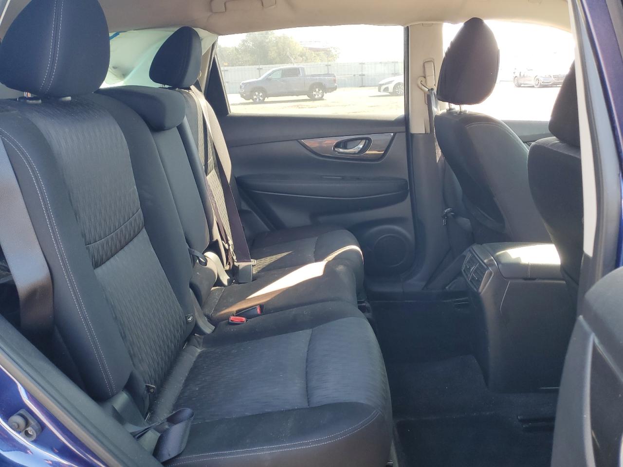 2020 Nissan Rogue - Image 11