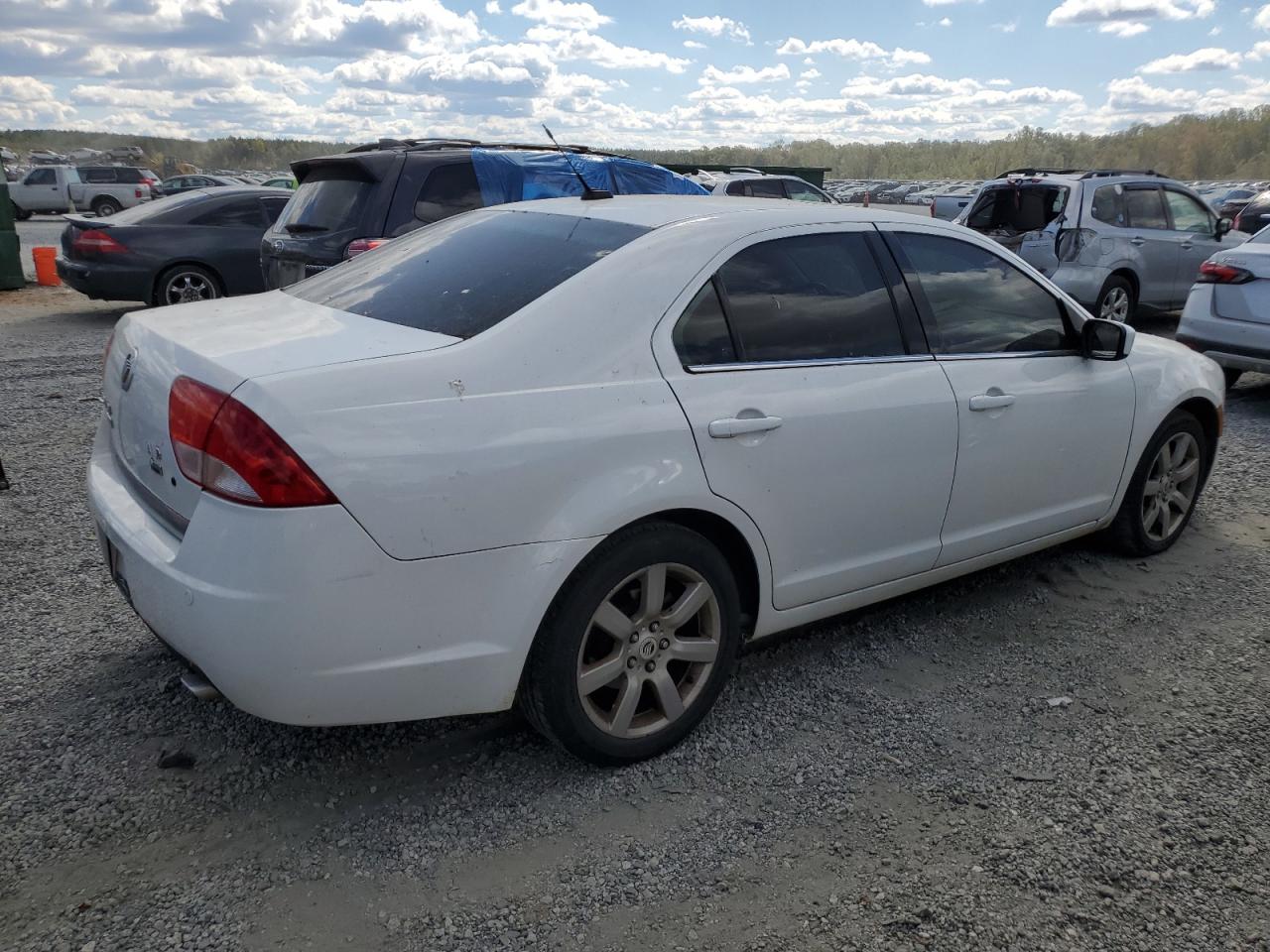 2010 Mercury Milan - Image 3