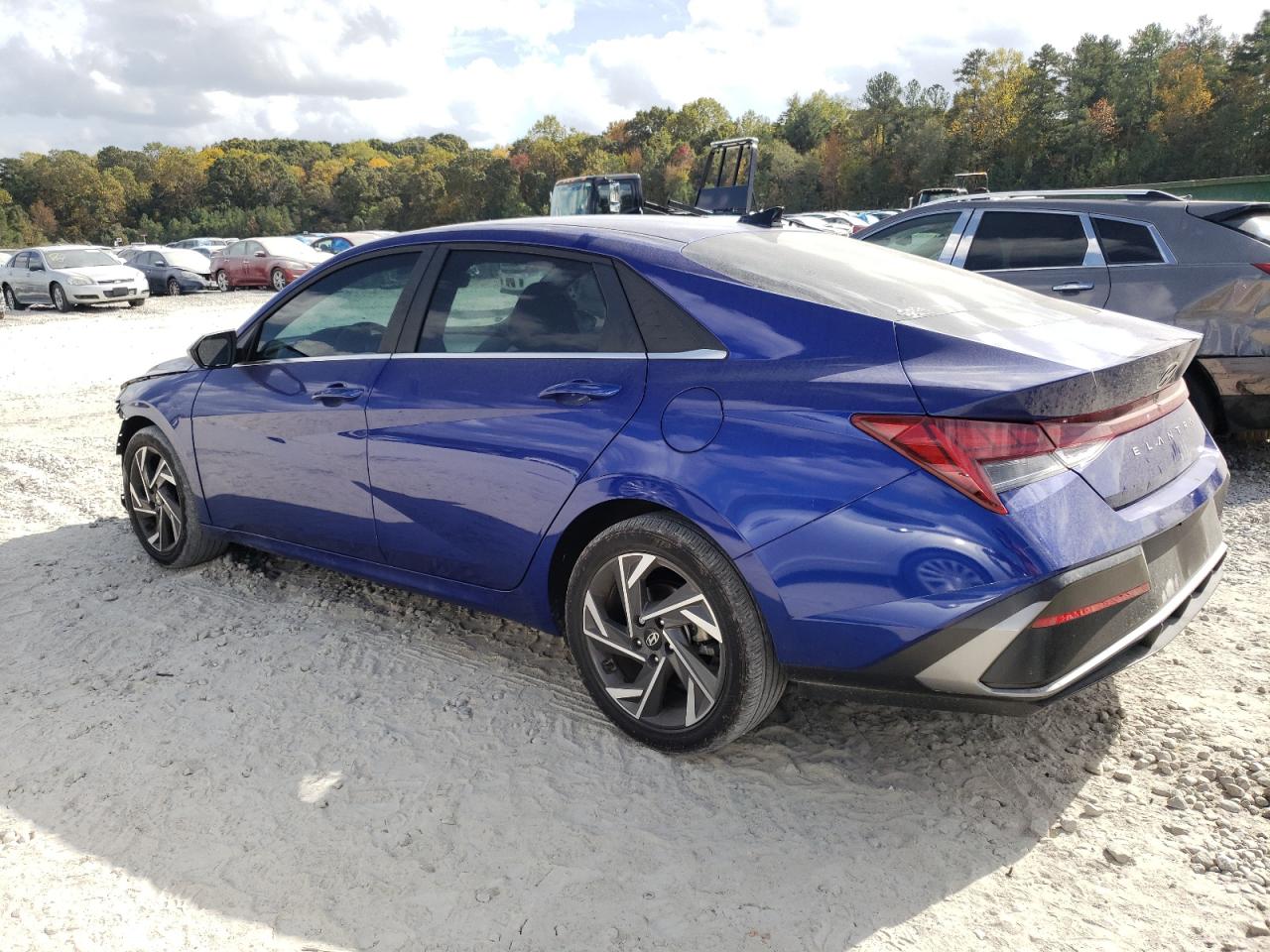 2024 Hyundai Elantra - Image 2