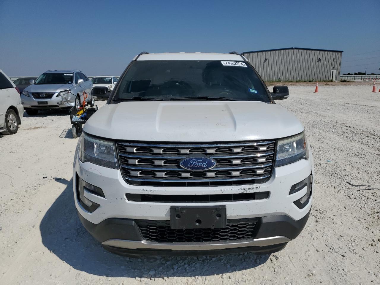 1FM5K7D82HGD40595 2017 Ford Explorer Xlt