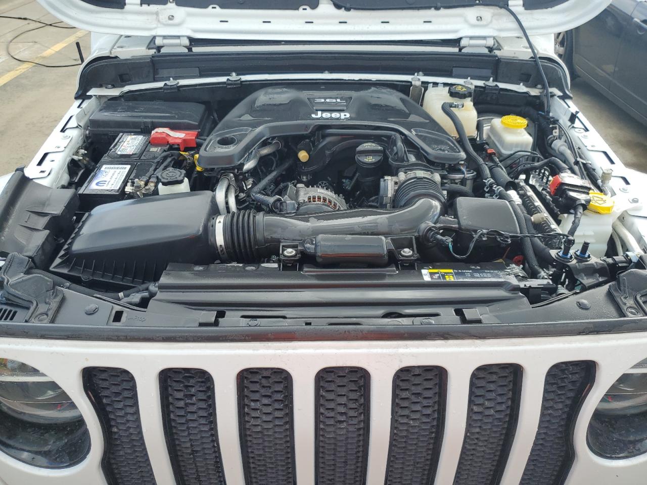 2019 Jeep Wrangler - Image 12