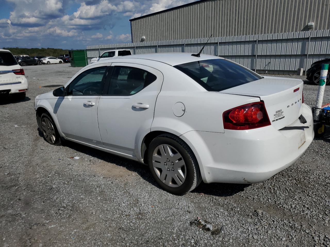 2013 Dodge Avenger - Image 2