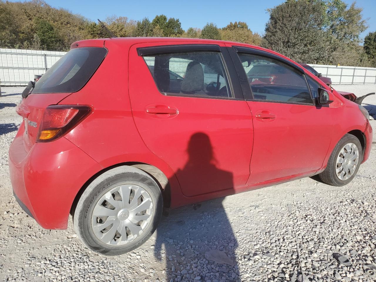 VIN VNKKTUD38FA036976 2015 TOYOTA YARIS no.3