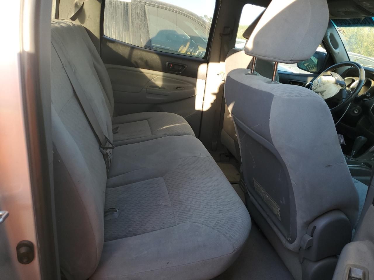 2010 Toyota Tacoma - Image 10