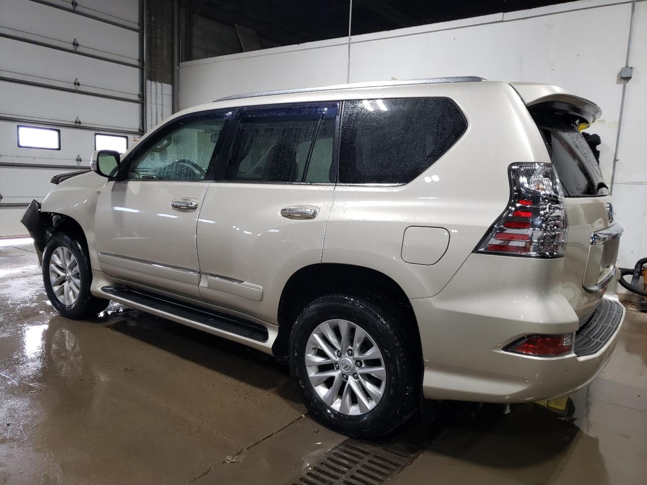 JTJBM7FX1F5090875 2015 LEXUS GX - Image 2