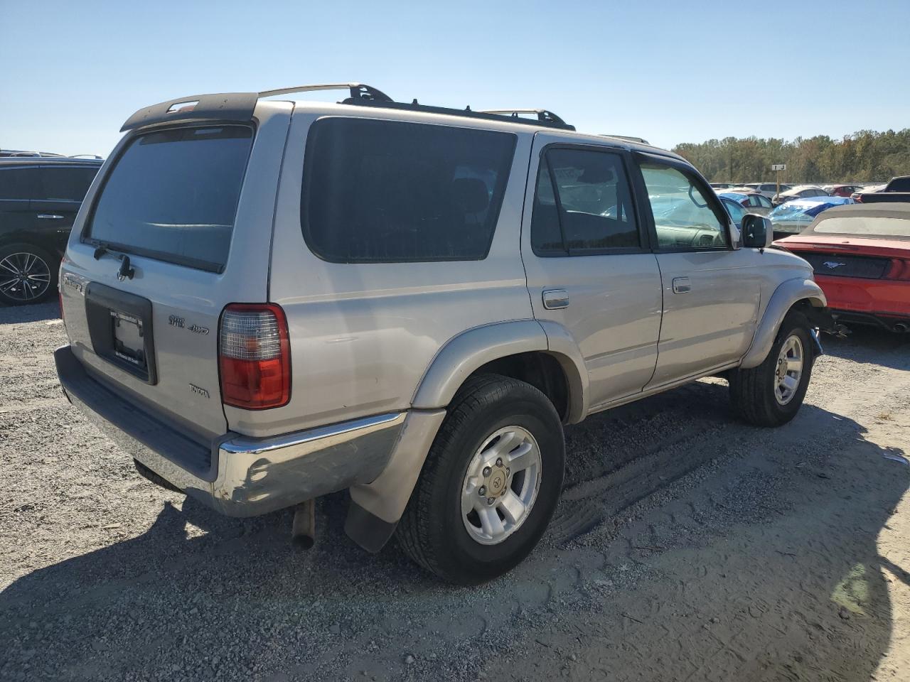 2000 Toyota 4Runner - Image 3
