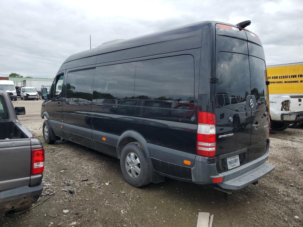 VIN WDZPE8DC5E5941375 2014 MERCEDES-BENZ SPRINTER no.2