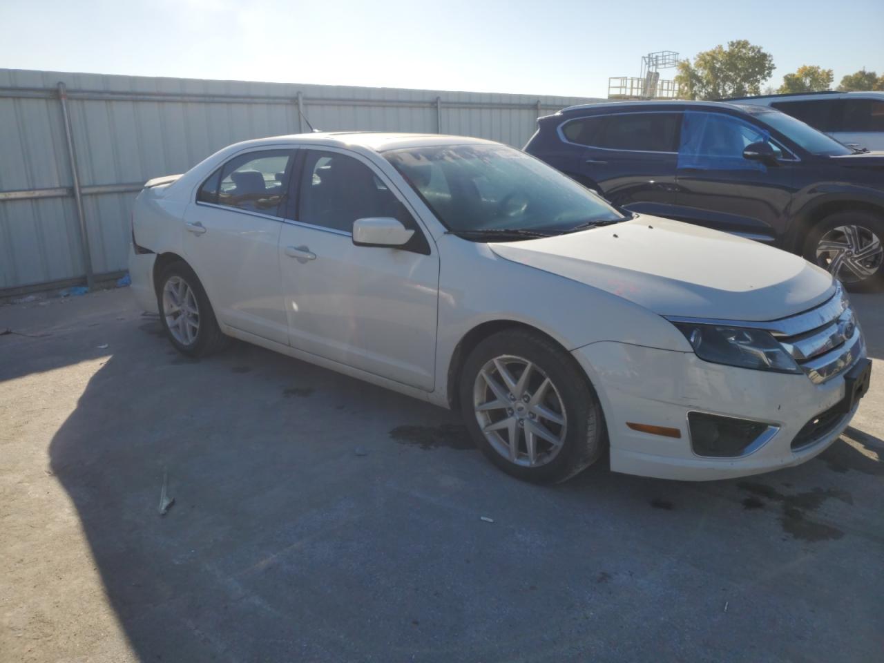 2010 Ford Fusion - Image 4