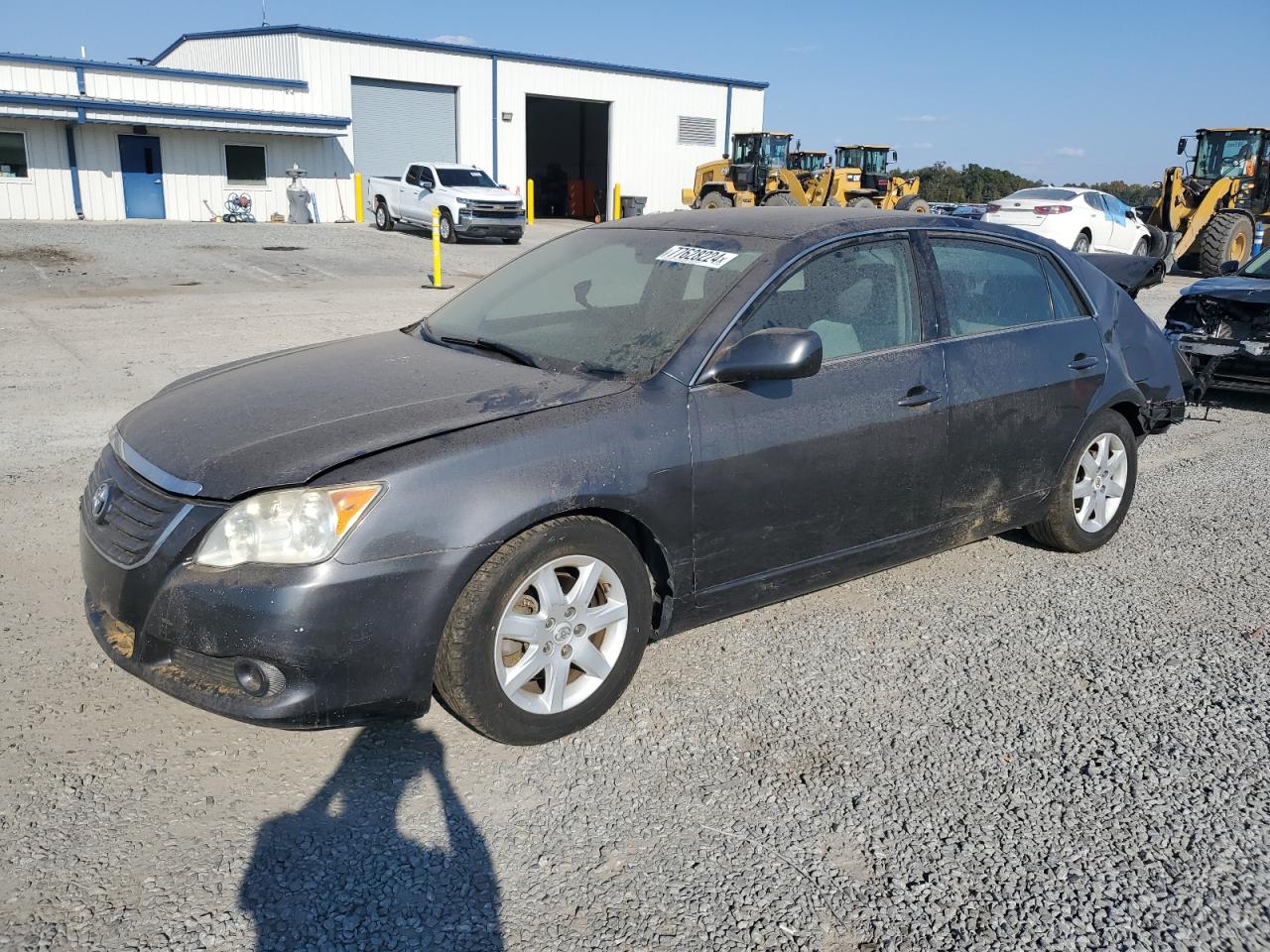 2010 Toyota Avalon - Image 1