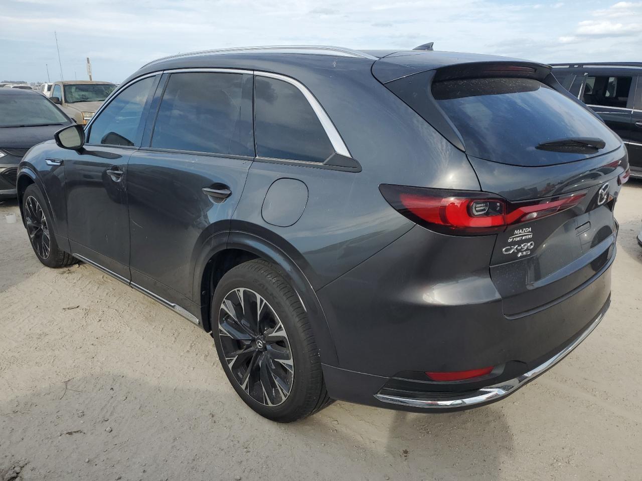 2024 Mazda CX-90 - Image 2