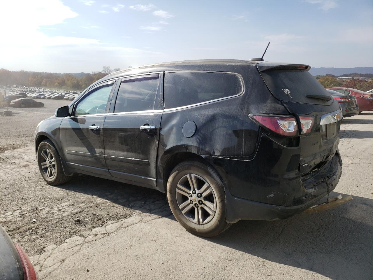 VIN 1GNKVHKD8GJ167646 2016 CHEVROLET TRAVERSE no.2