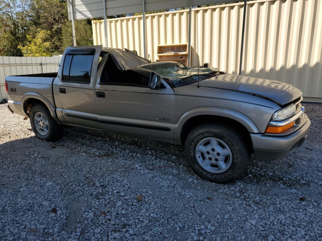 2003 Chevrolet S-10 Pickup - Image 4