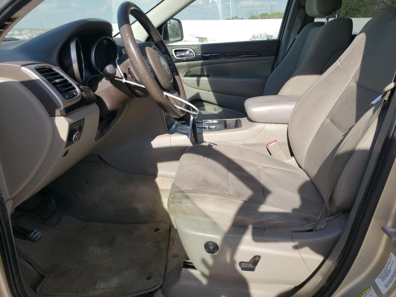 2012 Jeep Grand Cherokee - Image 7