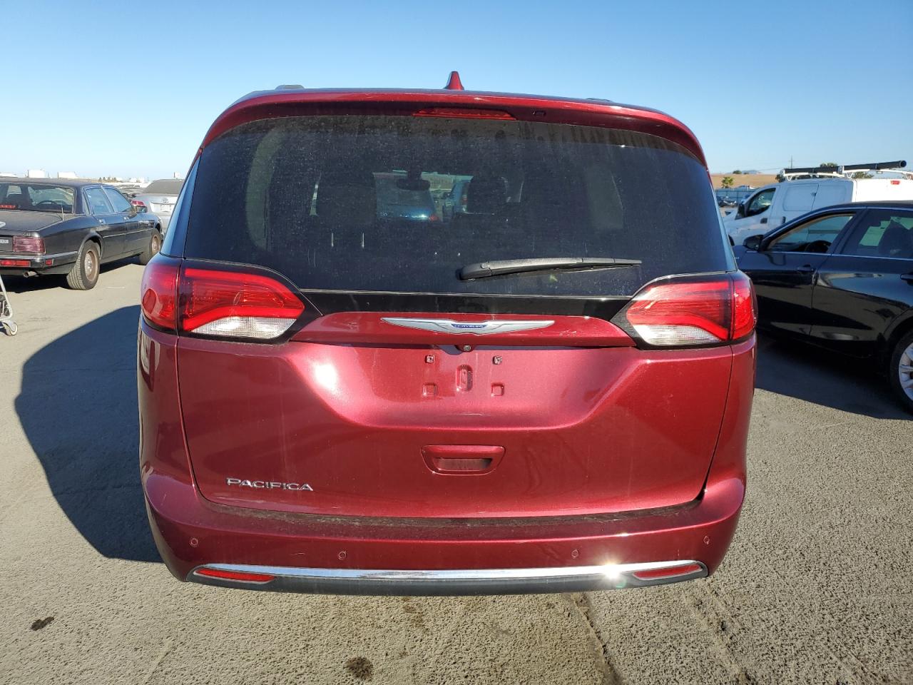 2020 Chrysler Pacifica Touring L VIN: 2C4RC1BG1LR284649 Lot: 76635094