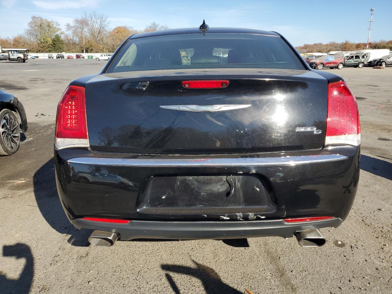 2016 Chrysler 300 - Image 6