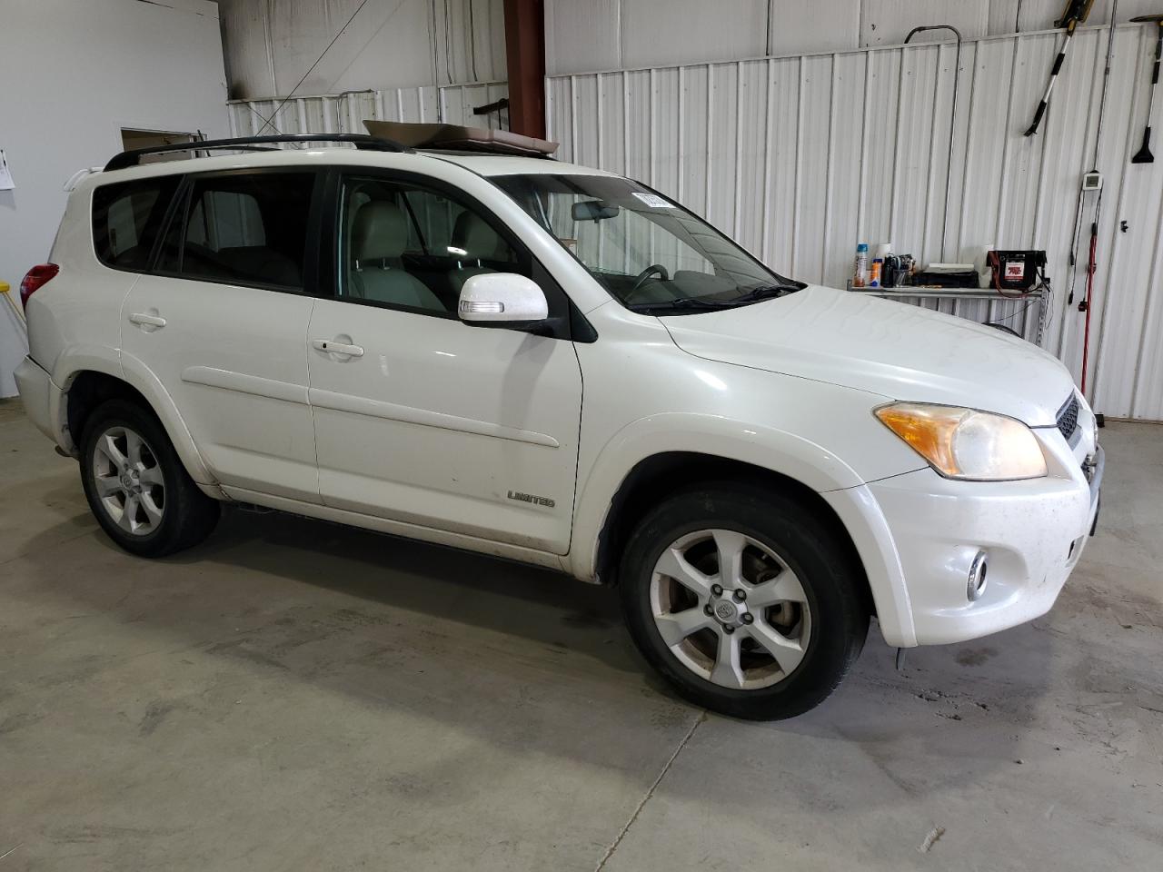 2010 Toyota RAV 4 - Image 4