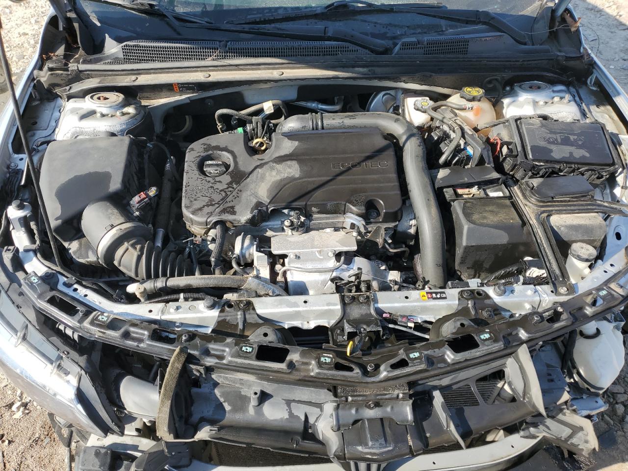 2018 Chevrolet Malibu - Image 11
