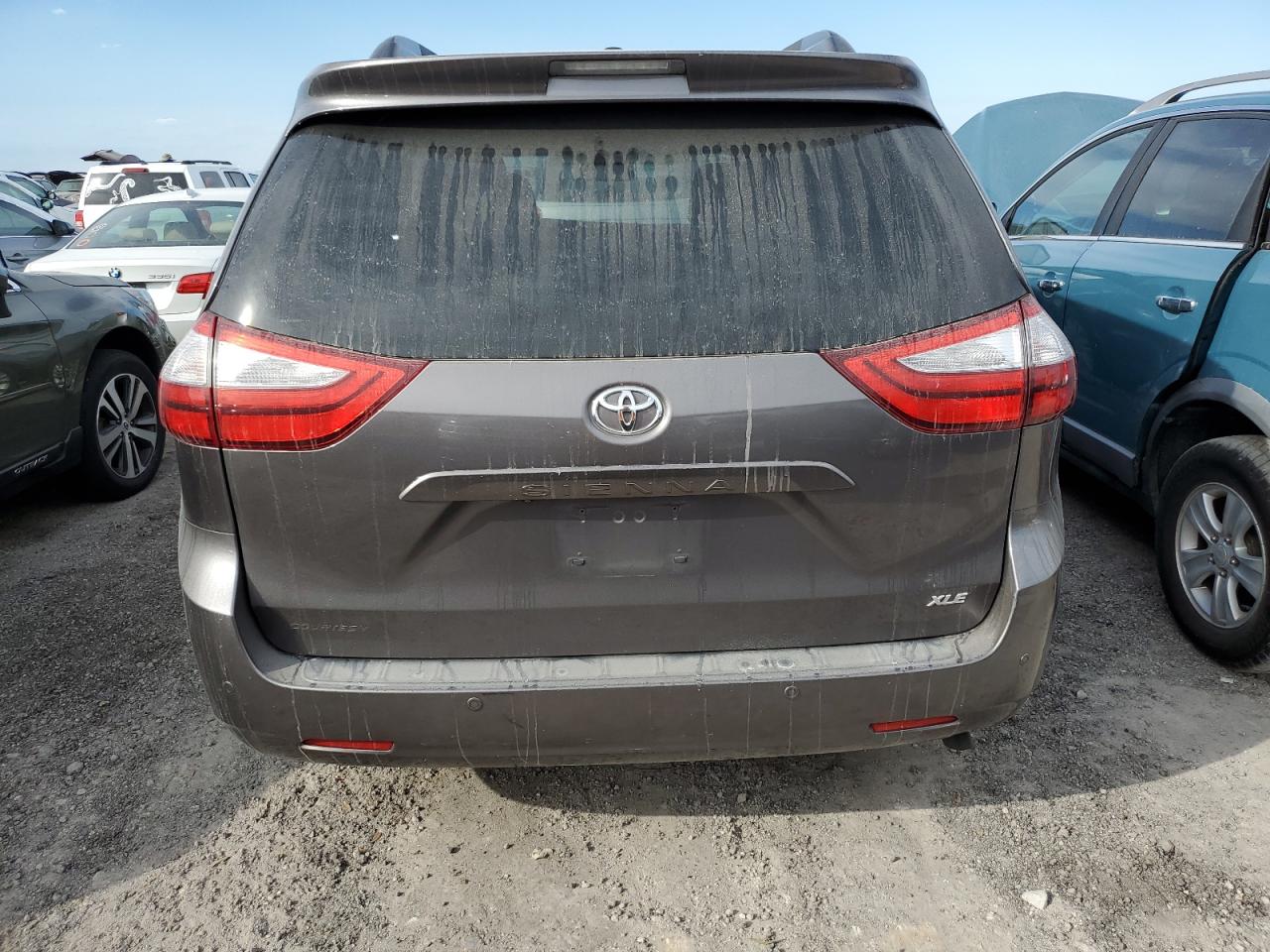 5TDYK3DC4FS607883 2015 Toyota Sienna Xle