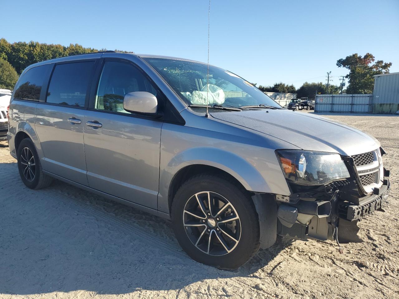 2018 Dodge Caravan - Image 4
