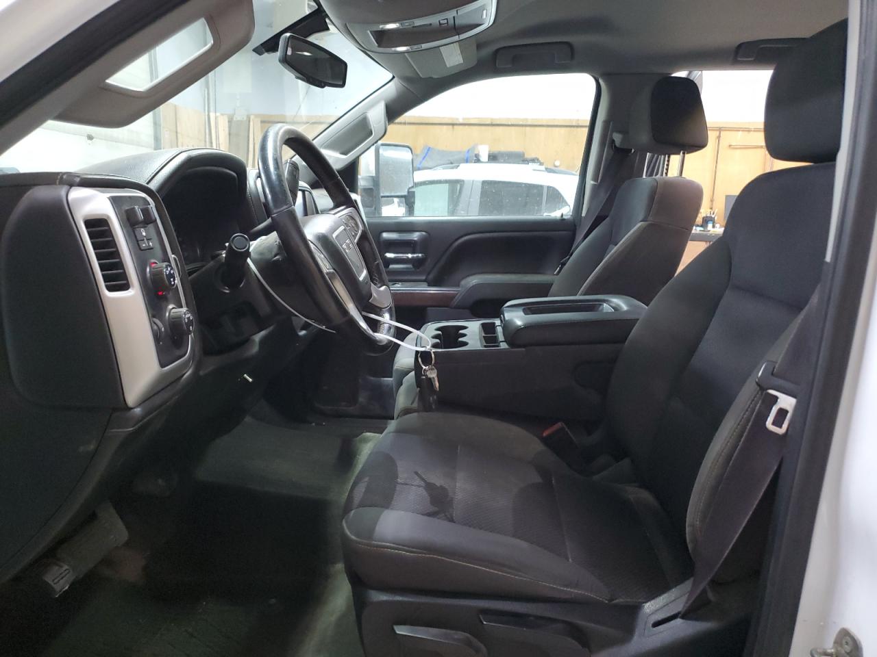 2015 GMC Sierra - Image 7