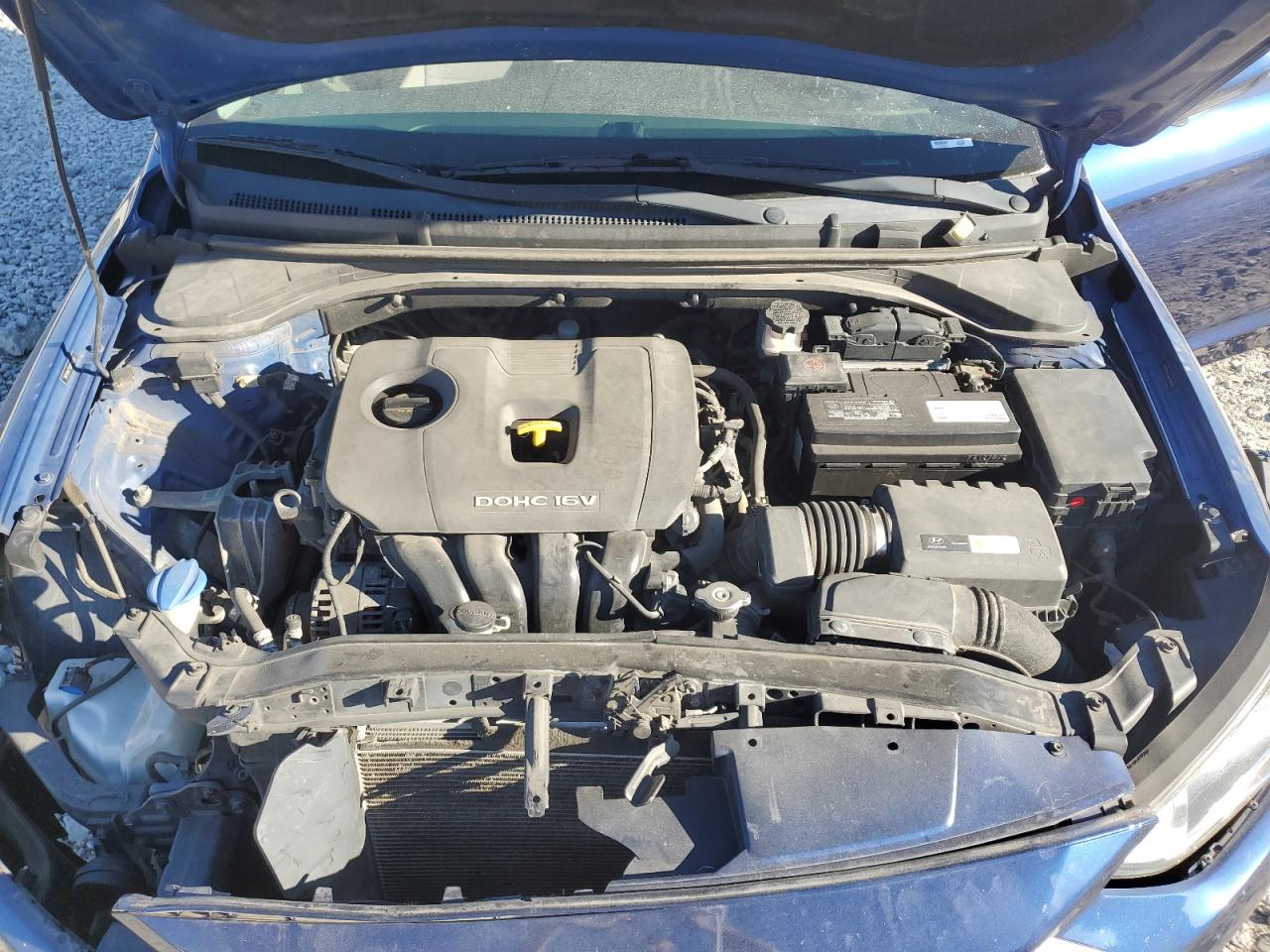 2018 Hyundai Elantra - Image 13
