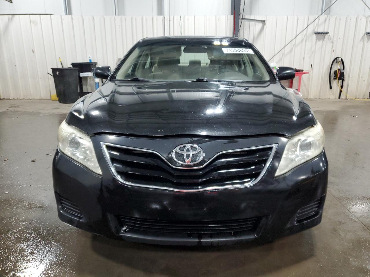 2010 Toyota Camry - Image 5